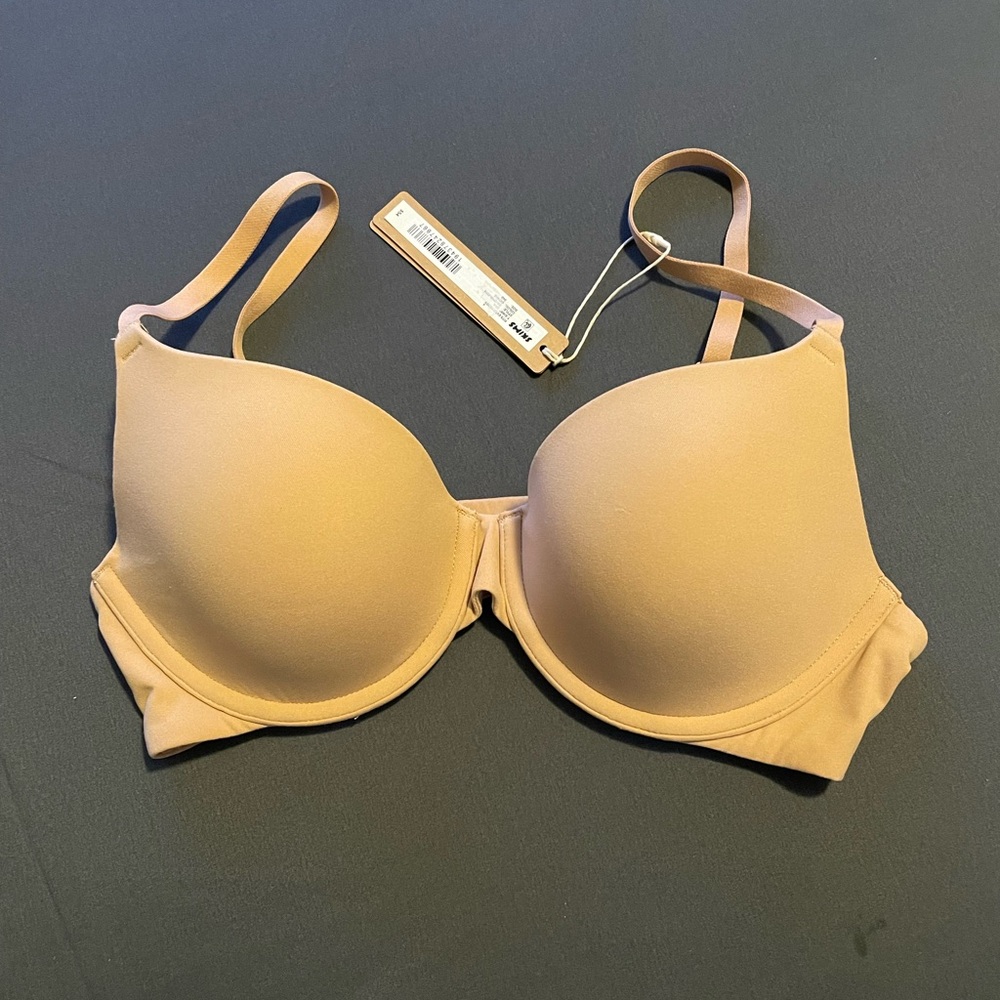 LIKE-NEW Skims Fits Everybody T-shirt Bra - size 34B Ochre